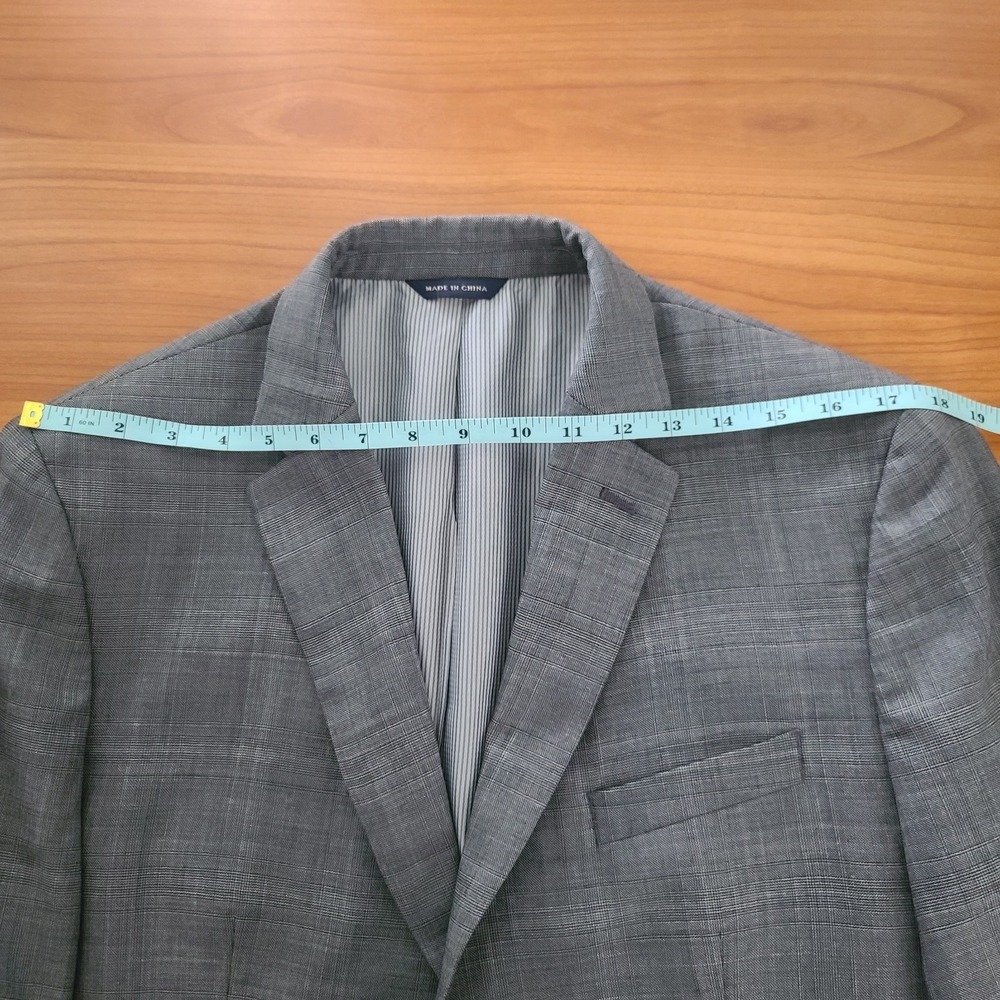 Banana Republic Solid Gray Checkered Pattern Spor… - image 4